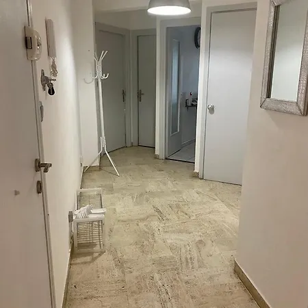 3 Pieces Calme 5 Mn Port Apartment *