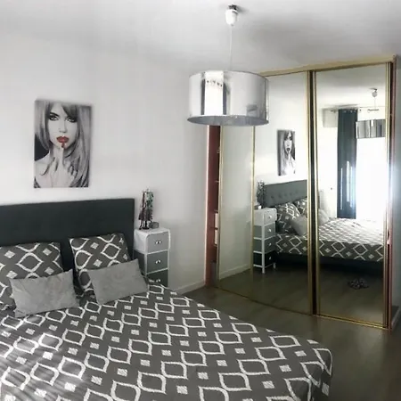 3 Pieces Calme 5 Mn Port Lejlighed Nice